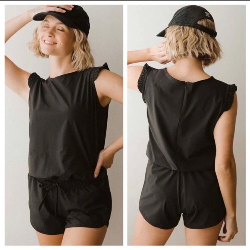 Albion Fit black romper ruffled shoulder sz small
